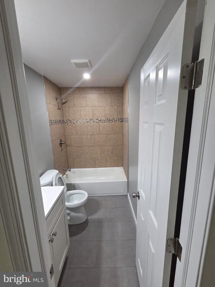 6952 Heritage Xing - Photo 7 of 18