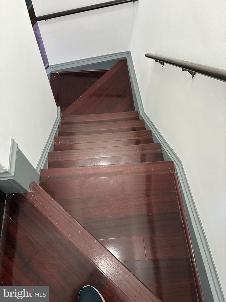 8118 Bird Ln - Photo 5 of 19