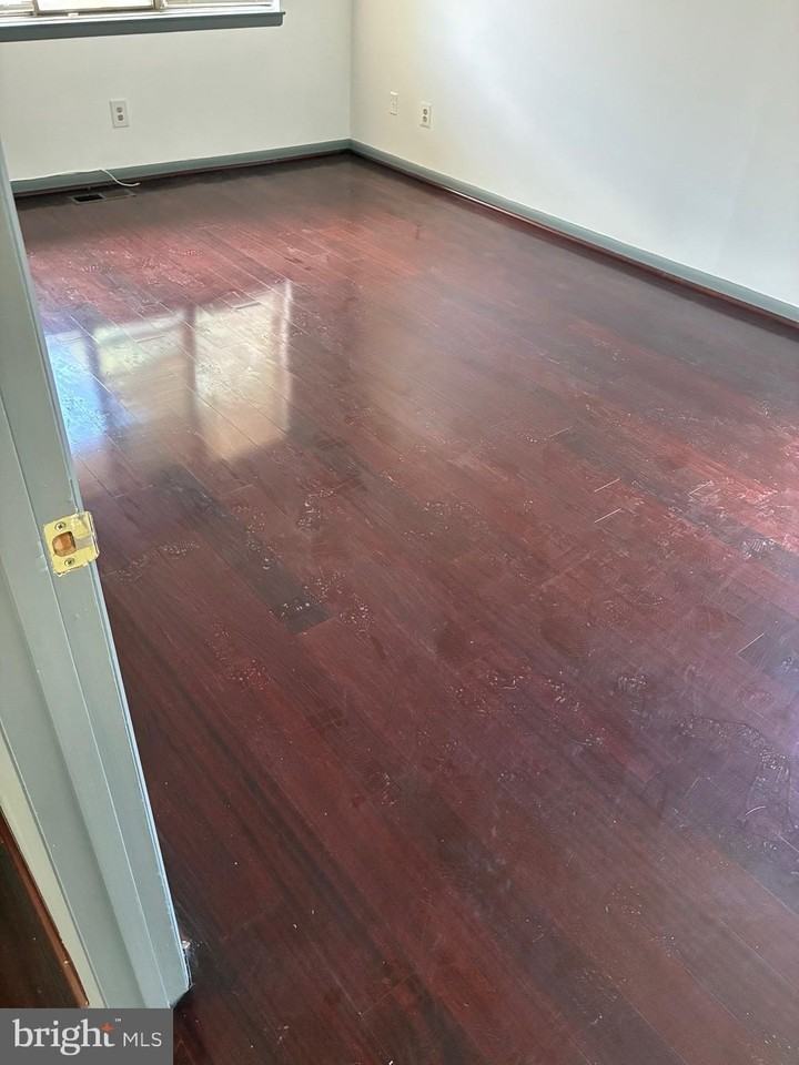 8118 Bird Ln - Photo 7 of 19