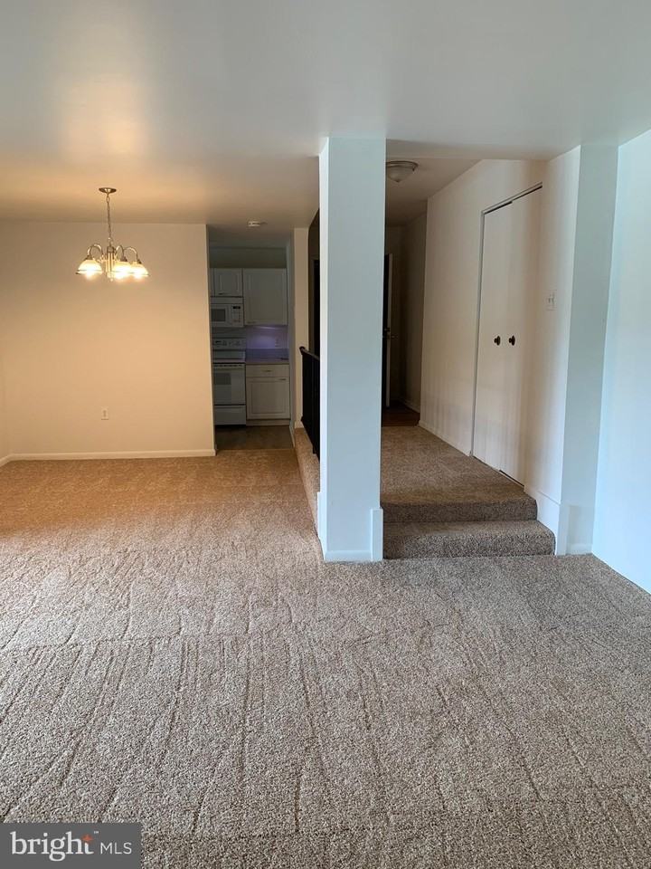 15704 Dorset Rd #144 - Photo 3 of 14
