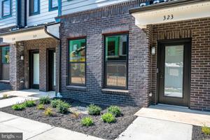 featured image of 323 Sadie Cir