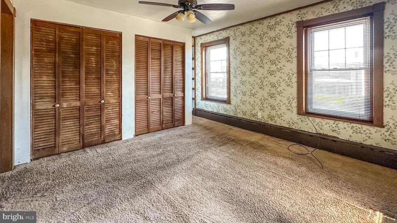 232 Carroll St #2ndFL - Photo 6 of 13