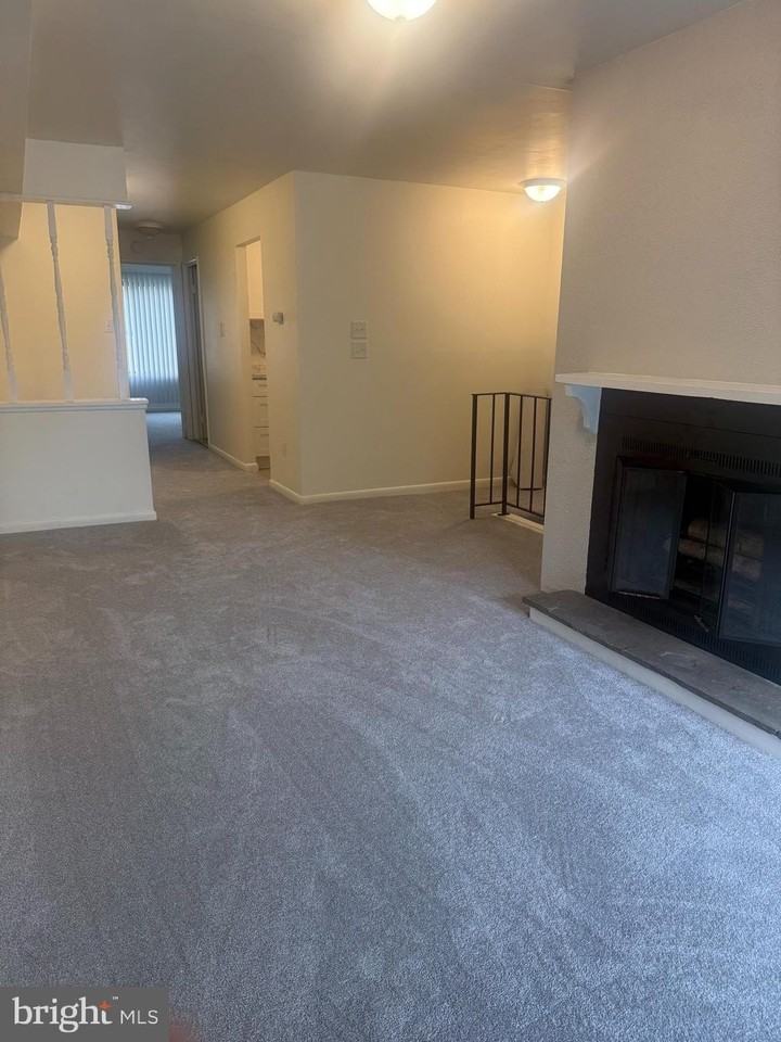 74 Lancaster Est - Photo 2 of 6