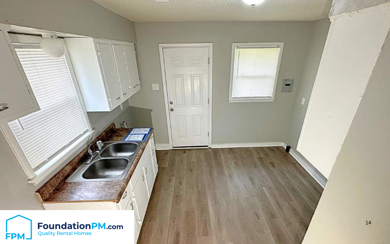 3276 Ashland St #1 - Photo 3 of 12