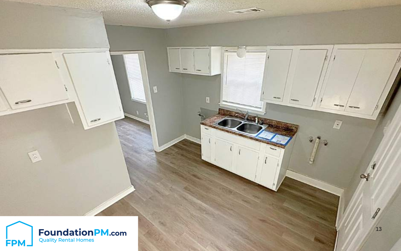 3276 Ashland St #1 - Photo 4 of 12