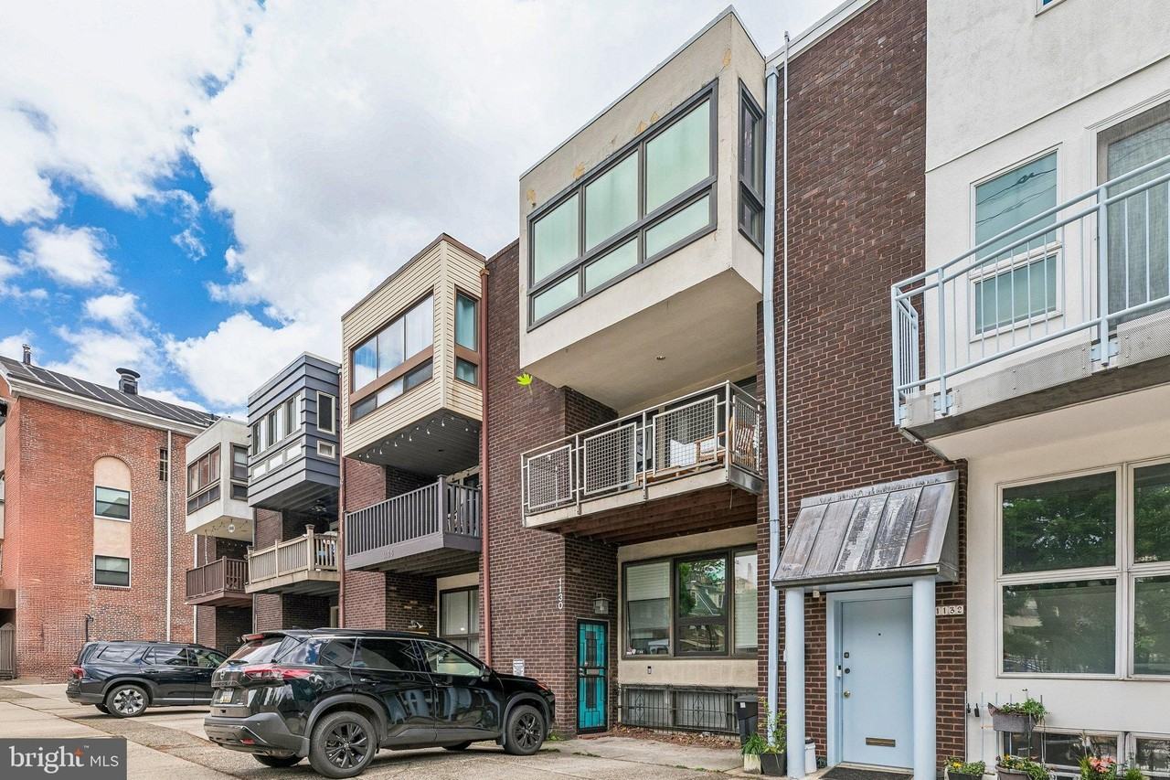 1130 Lombard St - Photo 3 of 45