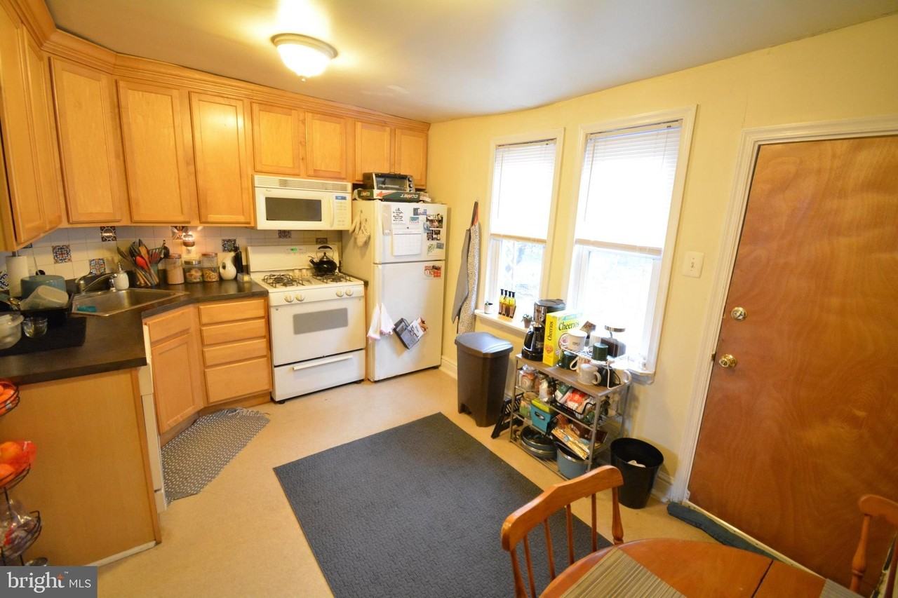 4531 Saint Davids St - Photo 4 of 17