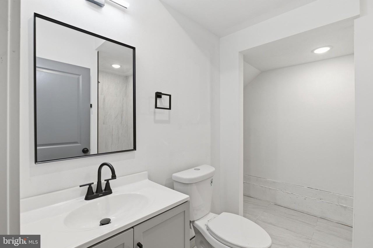 630 W Cumberland St #1 - Photo 7 of 17