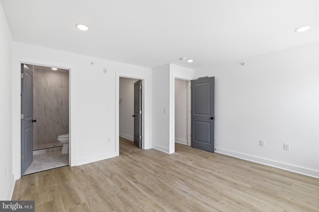 630 W Cumberland St #3 - Photo 3 of 21