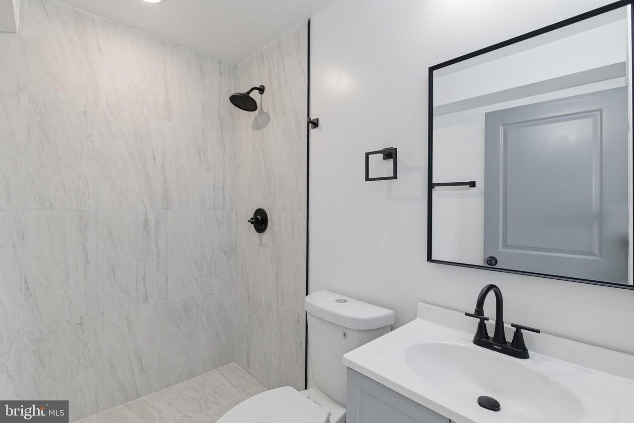 630 W Cumberland St #3 - Photo 5 of 21