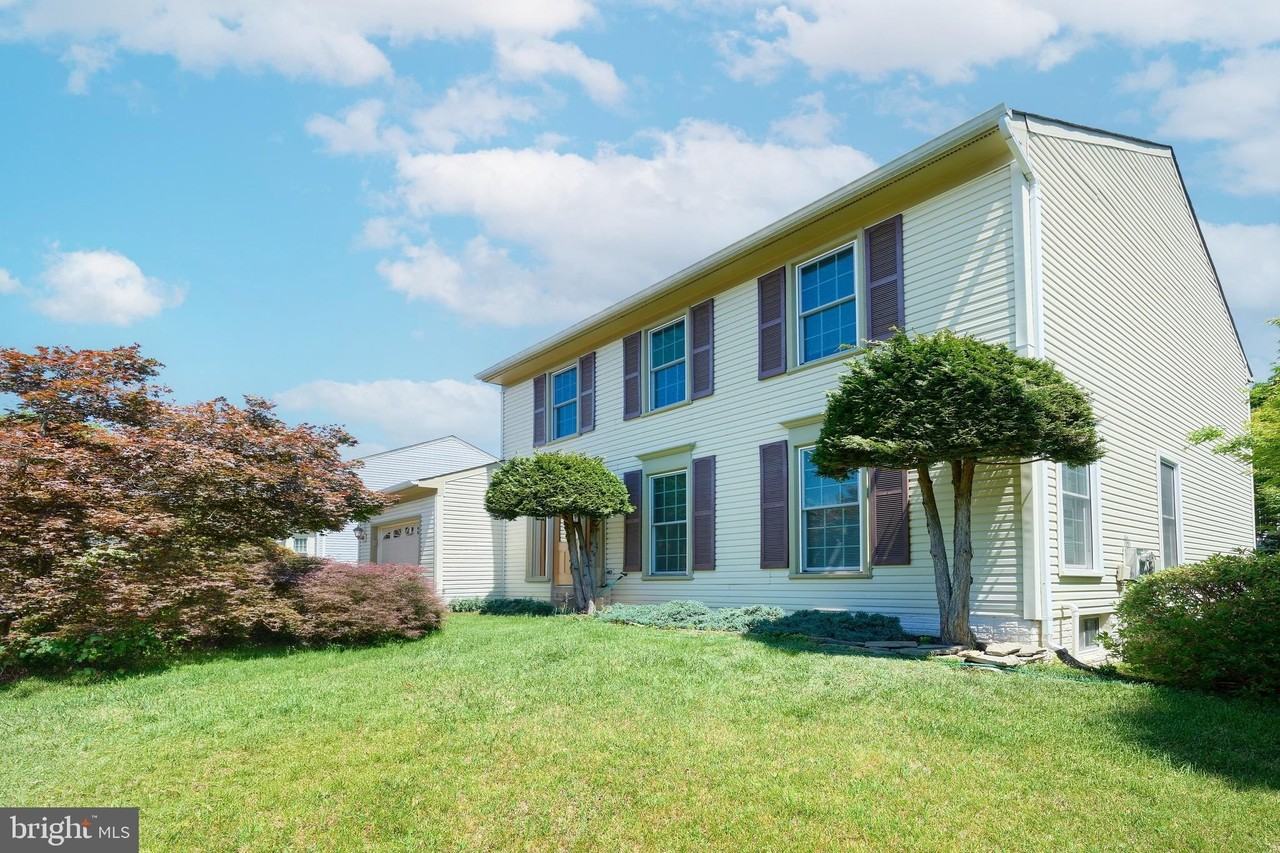 8508 Silverdale Rd - Photo 2 of 50
