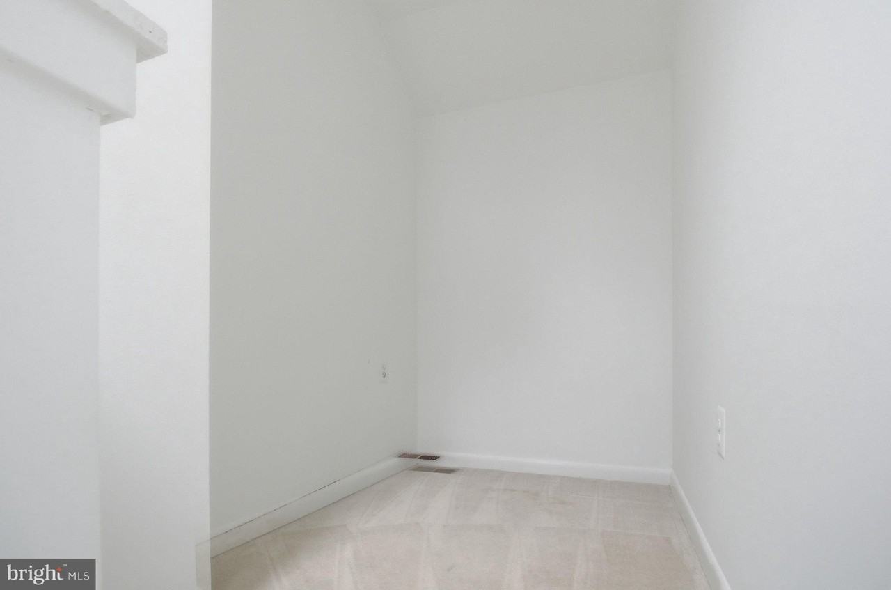 10995 THRUSH Road - Photo 3 of 28