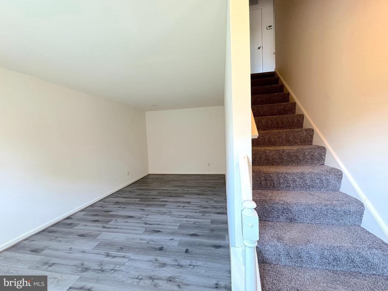 9557 Hagel Cir #B - Photo 3 of 18