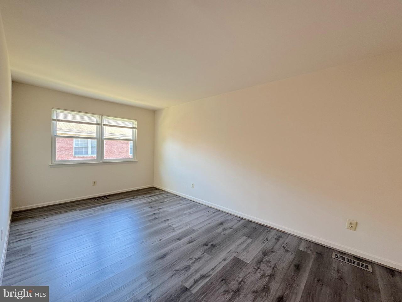 9557 Hagel Cir #B - Photo 6 of 18