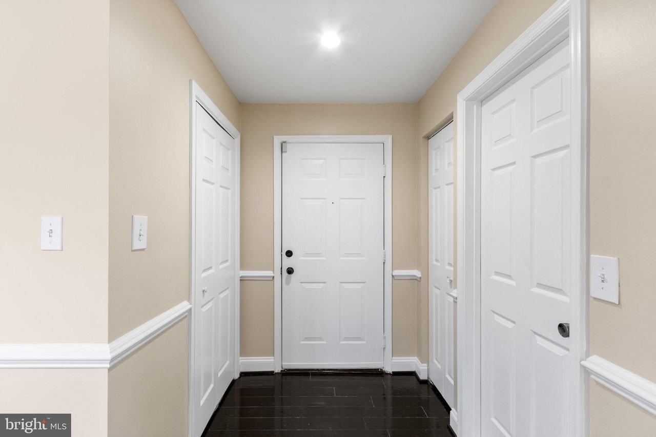 1031 Gardenview Loop #201 - Photo 5 of 32