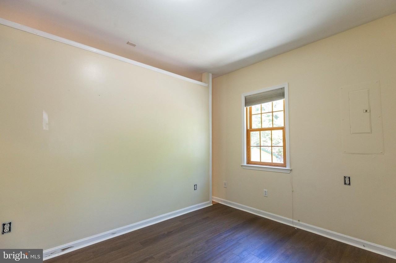 4282 Swinging Bridge Rd - Photo 6 of 37