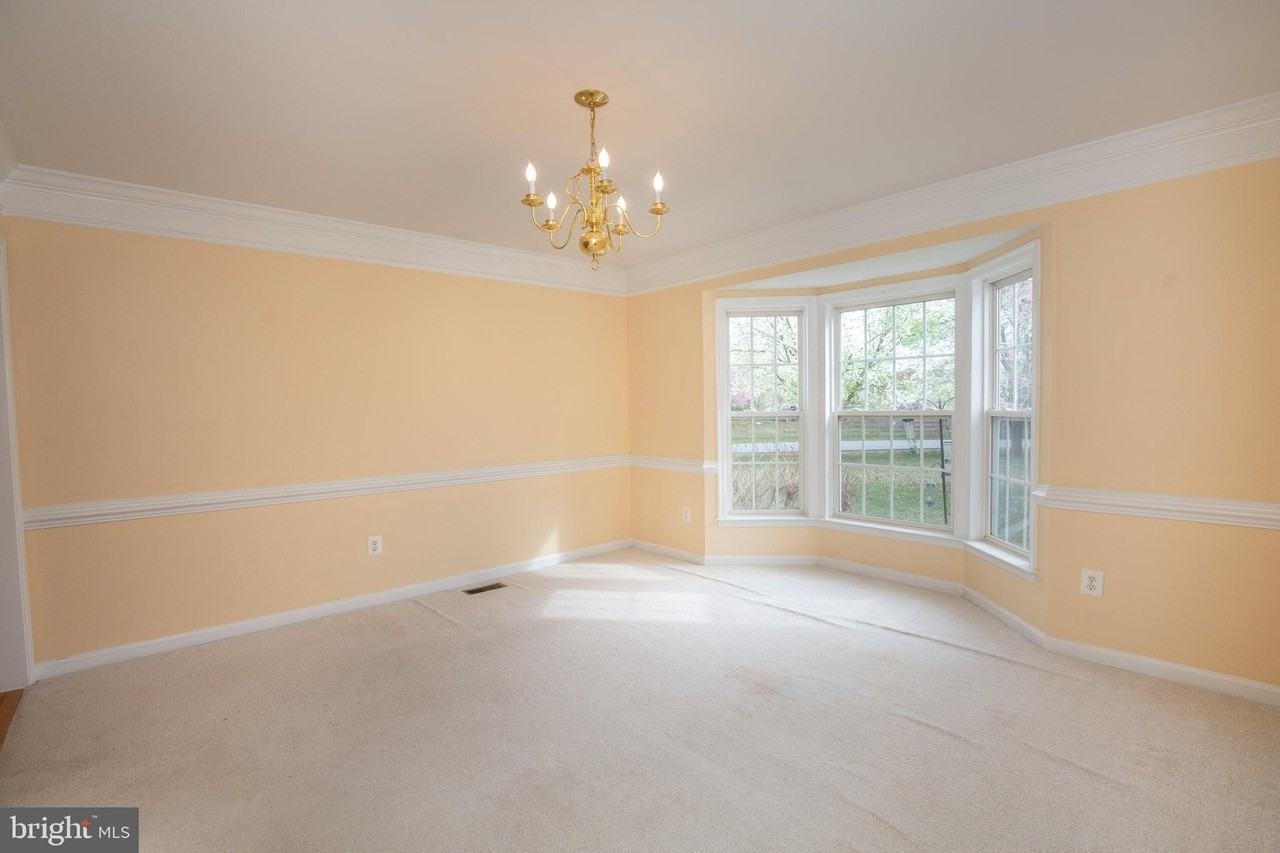 53 Pebble Beach Dr - Photo 4 of 50