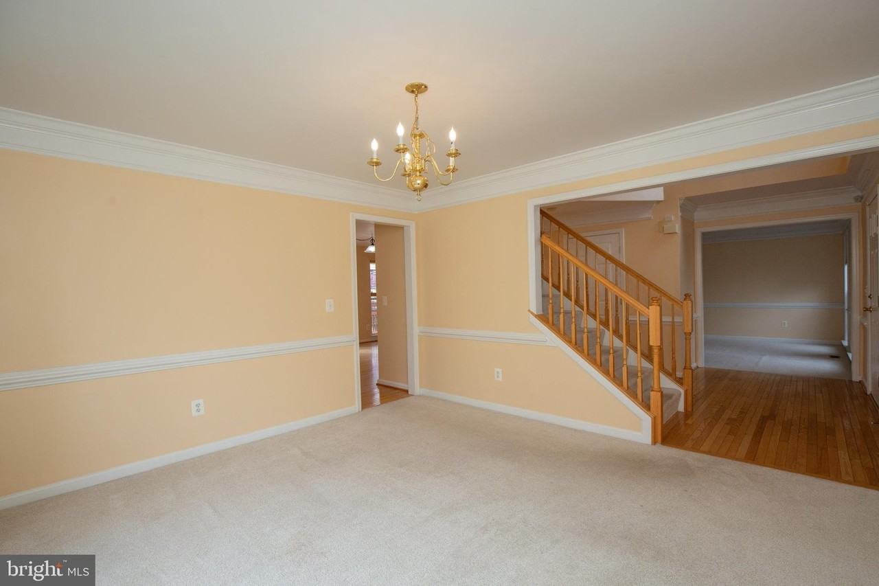 53 Pebble Beach Dr - Photo 5 of 50
