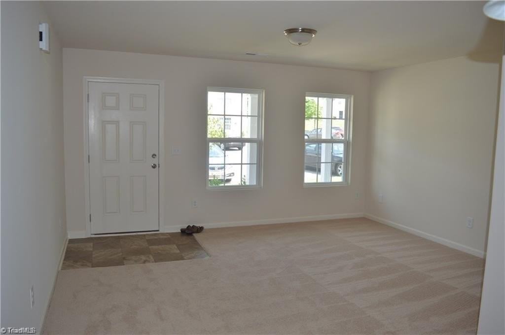 425 Sandybrooke Dr - Photo 2 of 22