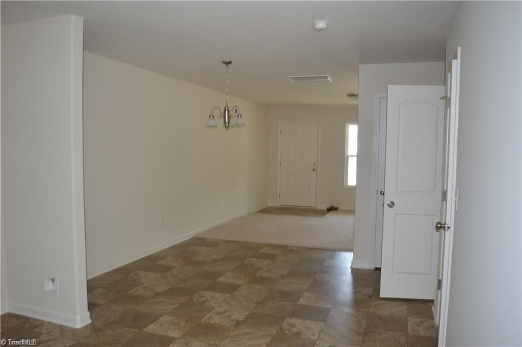 425 Sandybrooke Dr - Photo 4 of 22