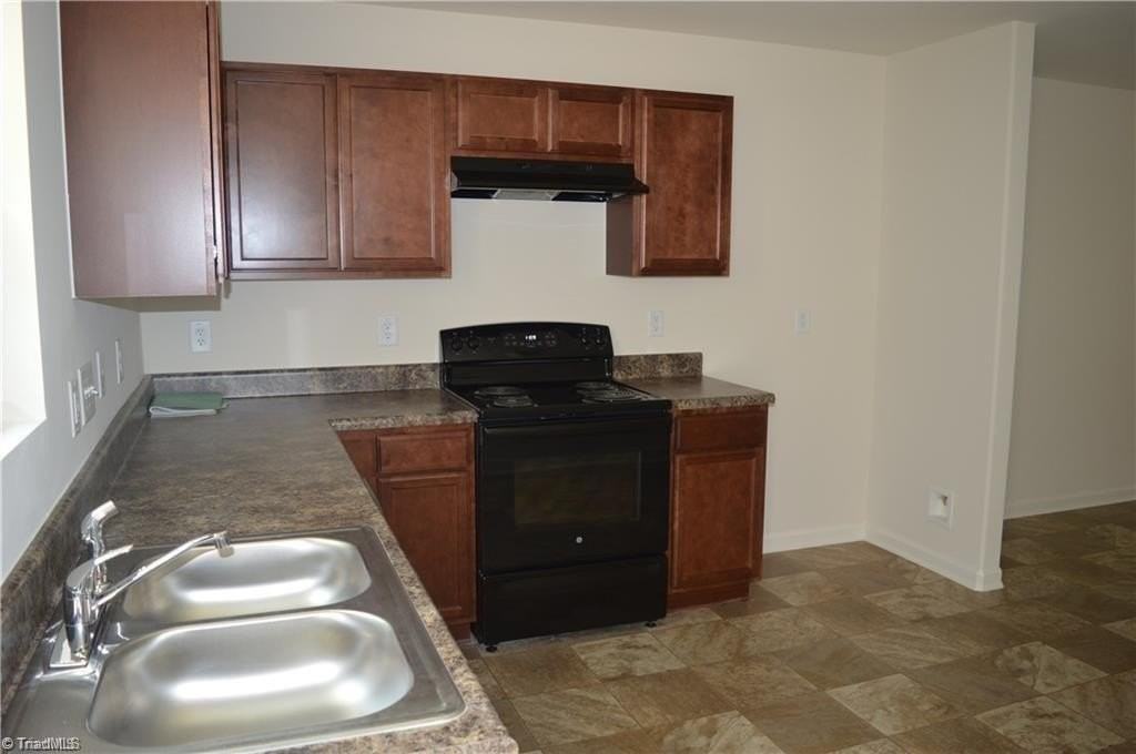 425 Sandybrooke Dr - Photo 6 of 22