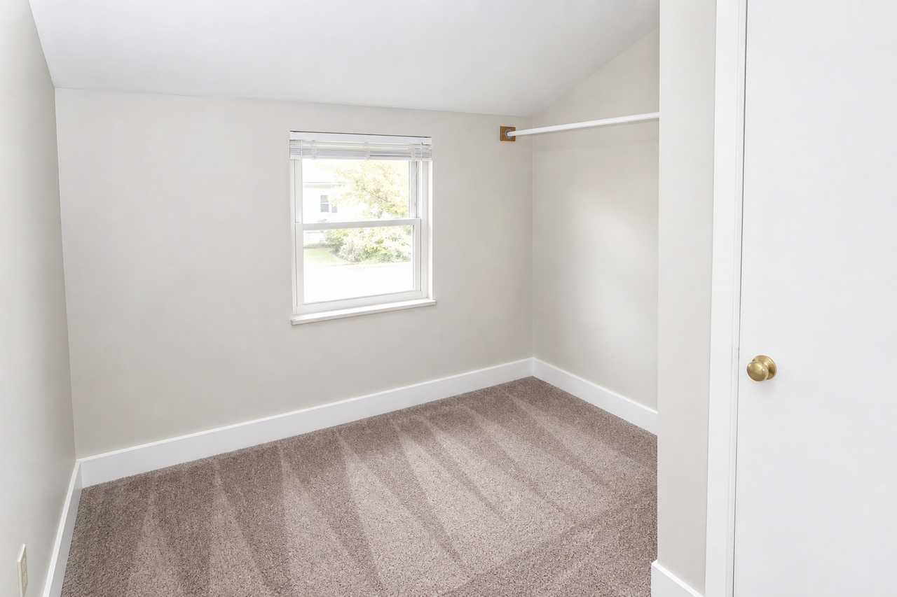 921 Sleepy Hollow Rd #921 - Photo 4 of 9