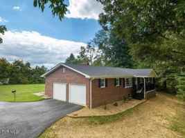 featured image of 2510 Catherine St