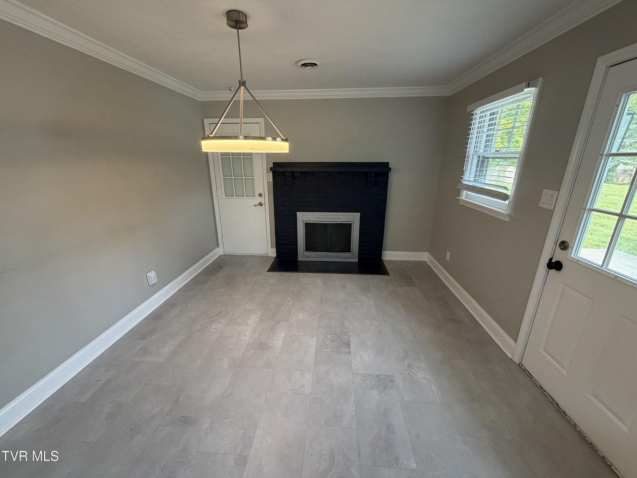 2510 Catherine St - Photo 6 of 16