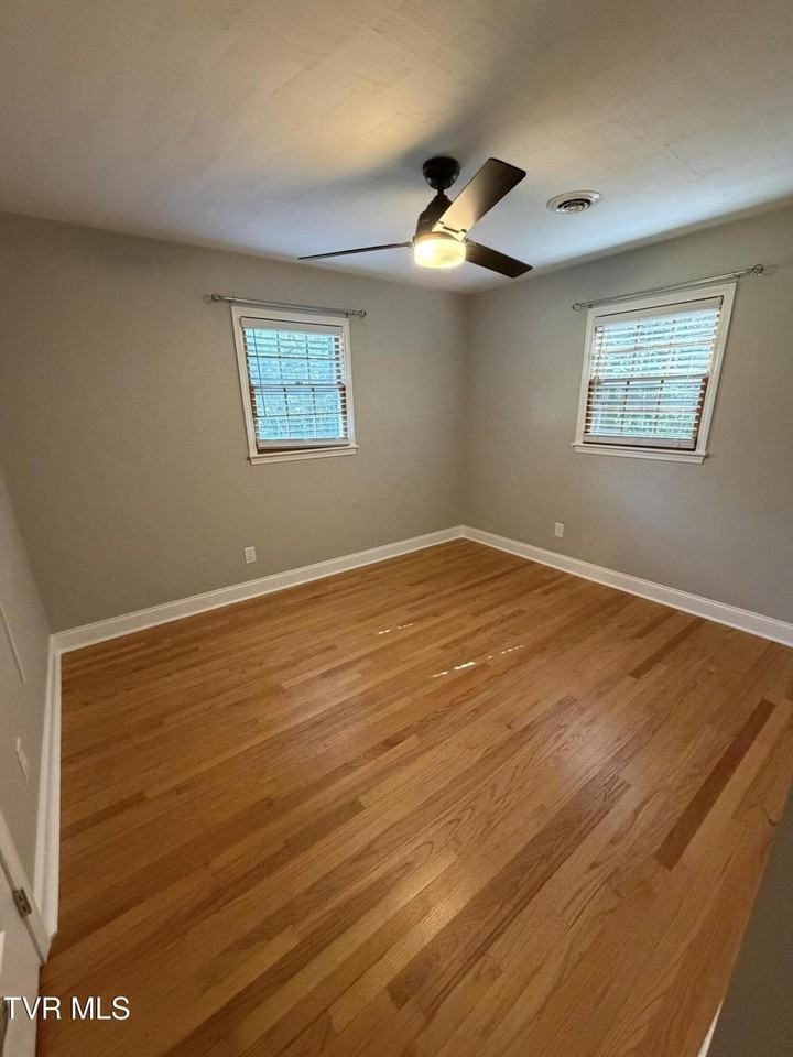 2510 Catherine St - Photo 7 of 16
