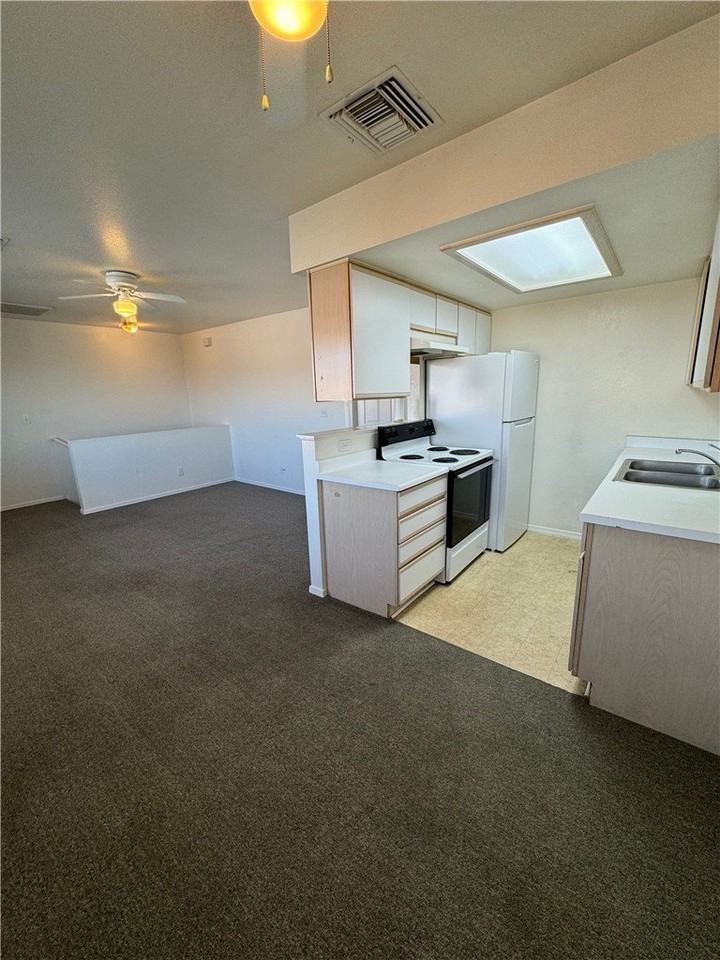 331 Phyllis Dr #2 - Photo 7 of 20