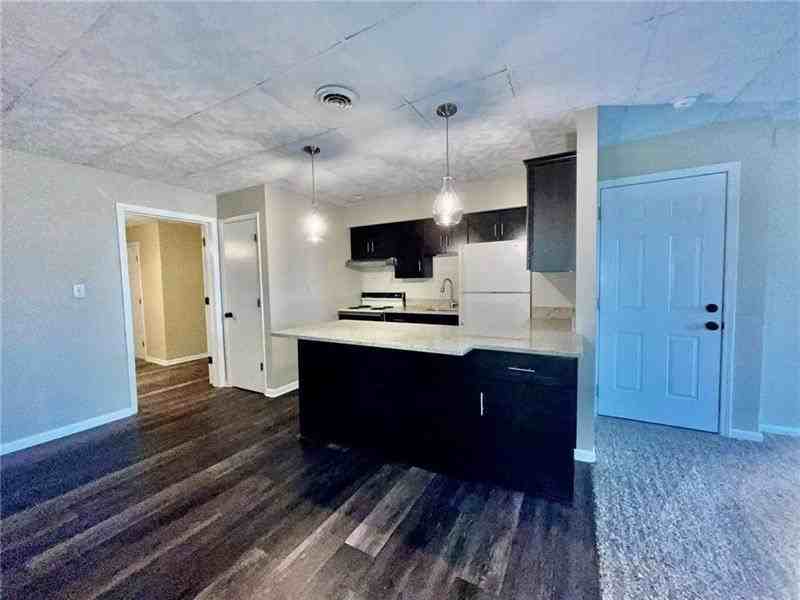 24 W Pike St #2 - Photo 4 of 18