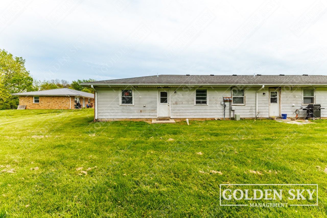 6301 E Piccadilly Rd #6301 - Photo 2 of 10