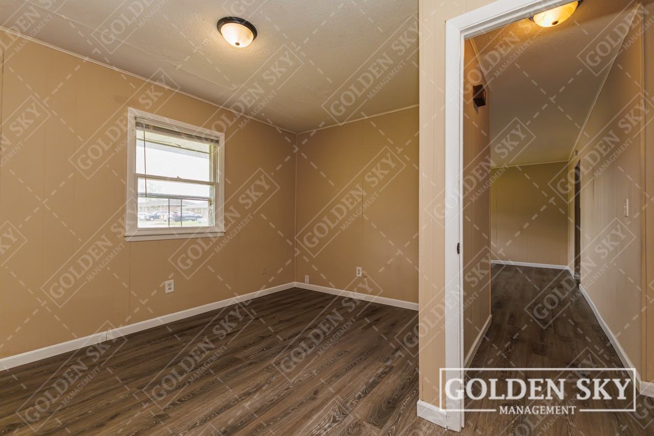 6301 E Piccadilly Rd #6301 - Photo 4 of 10