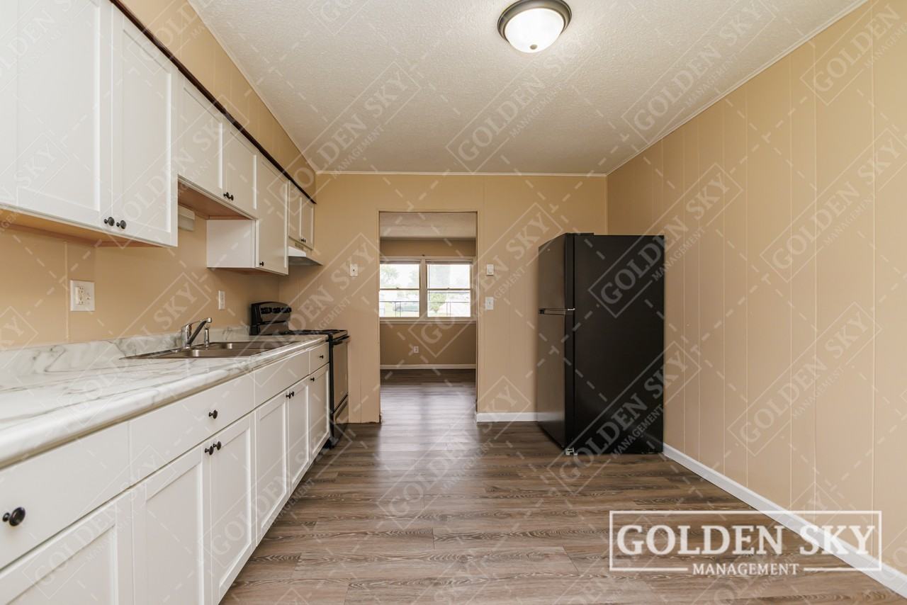 6301 E Piccadilly Rd #6301 - Photo 5 of 10