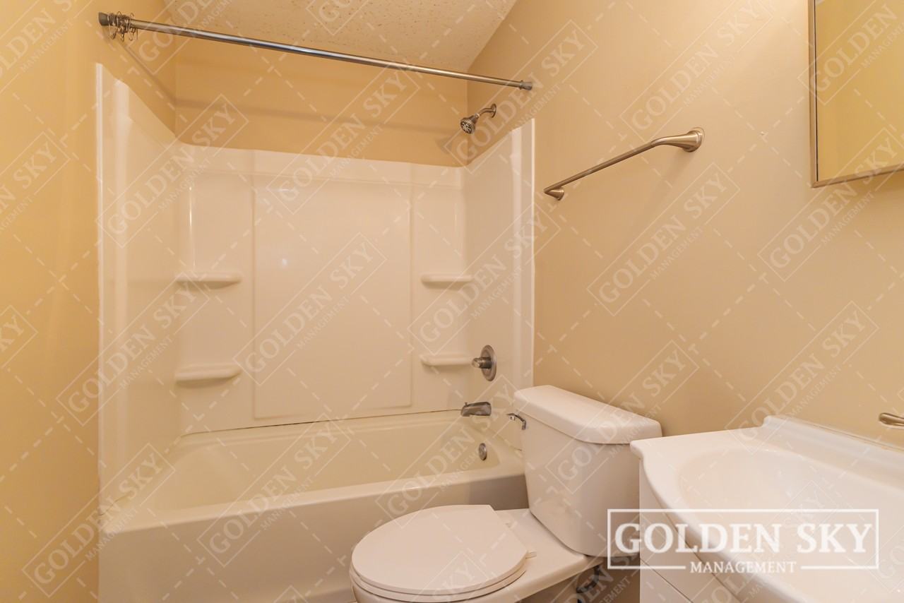6301 E Piccadilly Rd #6301 - Photo 7 of 10