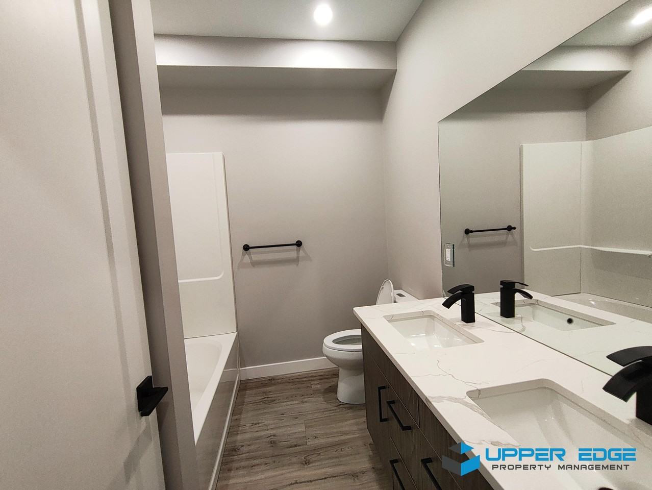 228 Cheriton Avenue - Photo 4 of 10