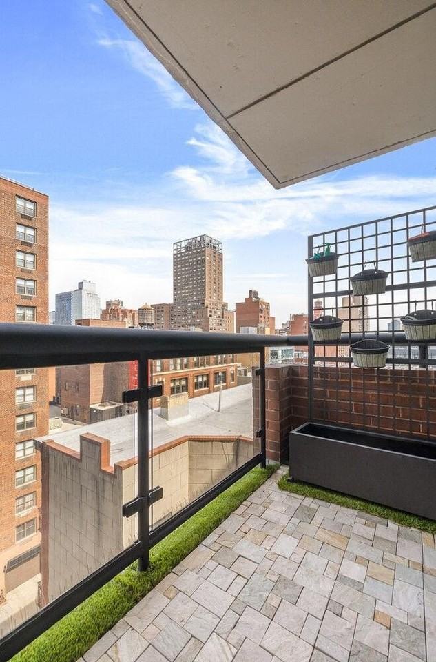 300 E 62nd St #804 - Photo 3 of 10