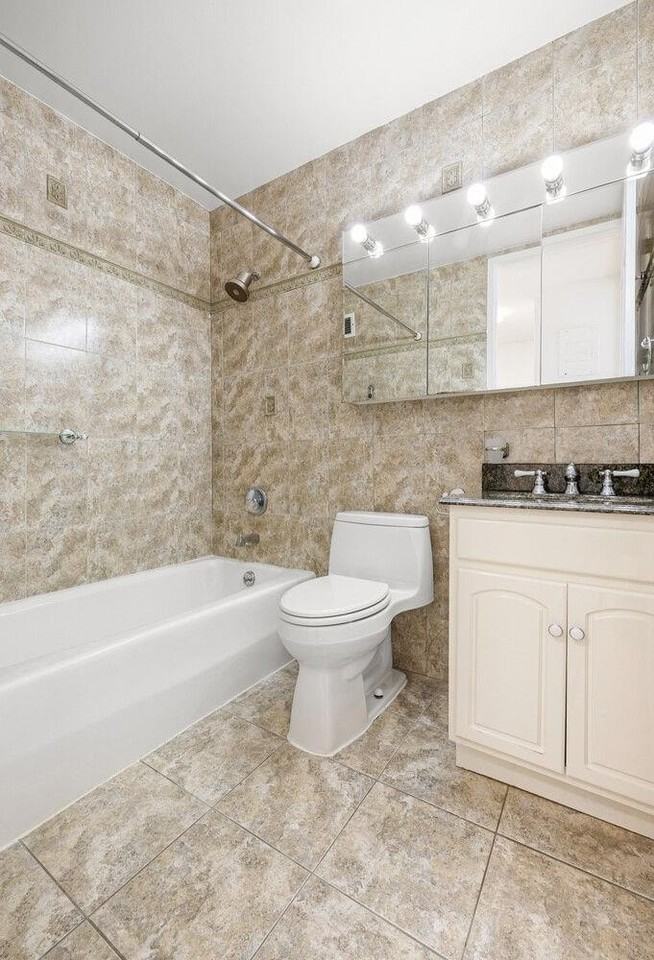 300 E 62nd St #804 - Photo 7 of 10