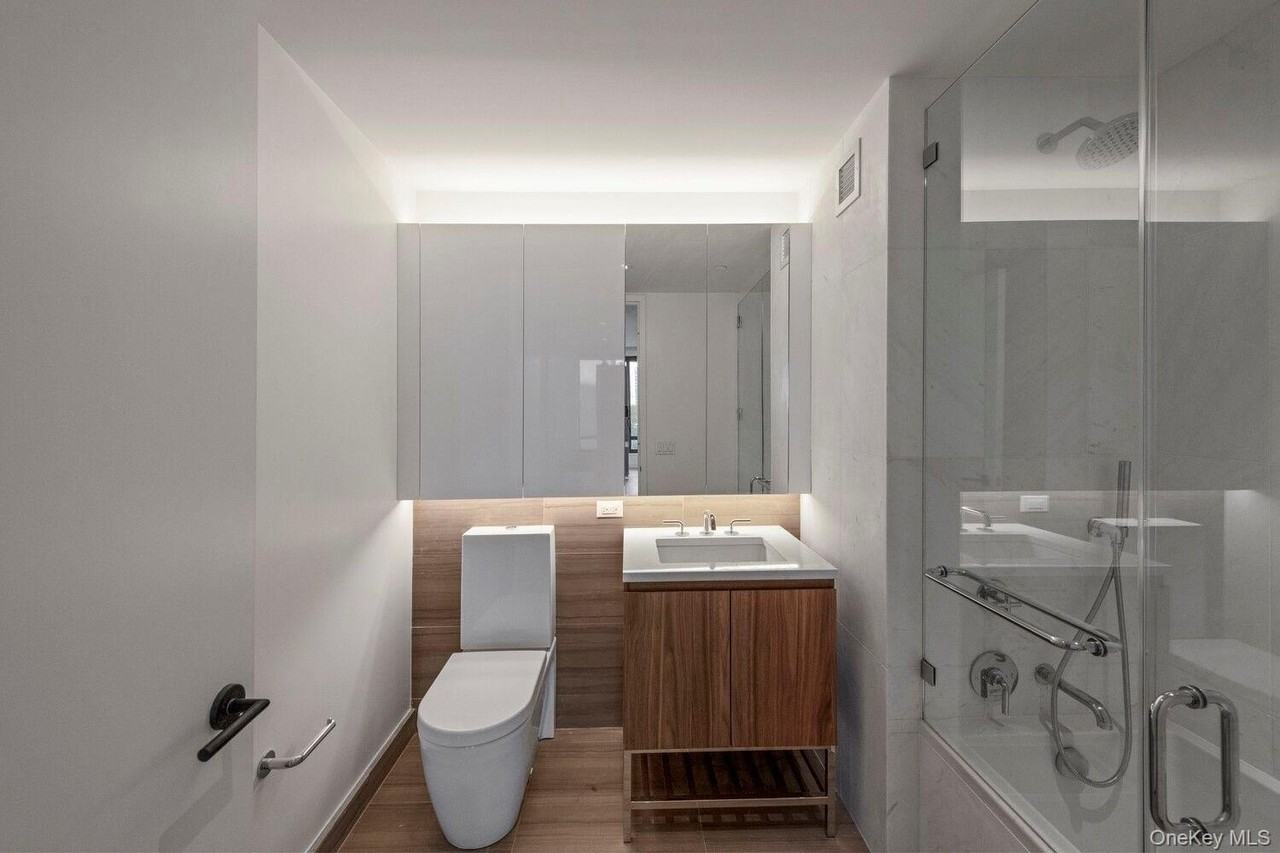 196 Orchard St #6G - Photo 6 of 16