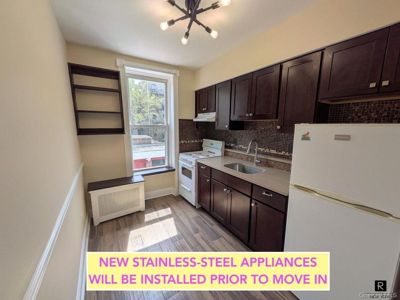 744 Saint Johns Pl #2 - Photo 6 of 8