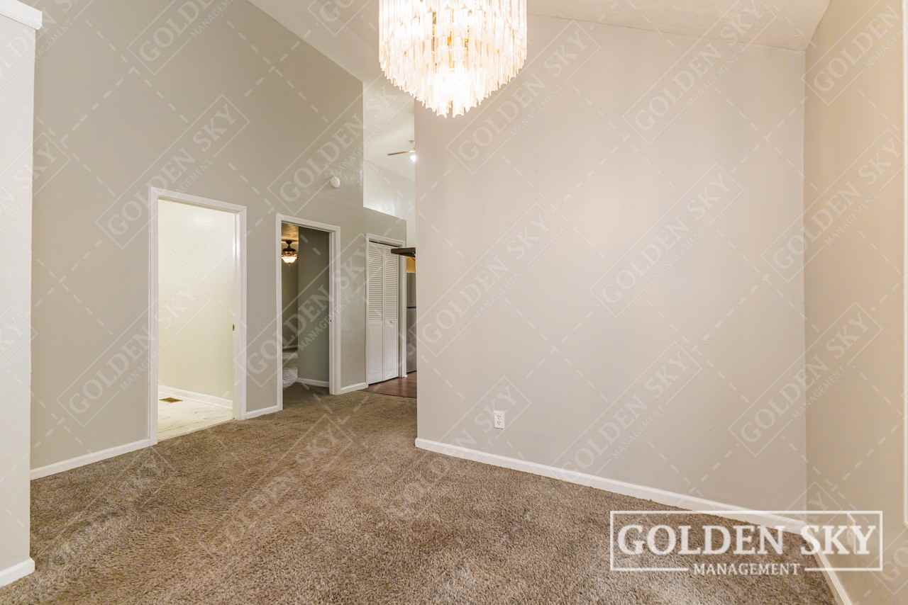 2708 S Mulberry St #1 - Photo 2 of 10
