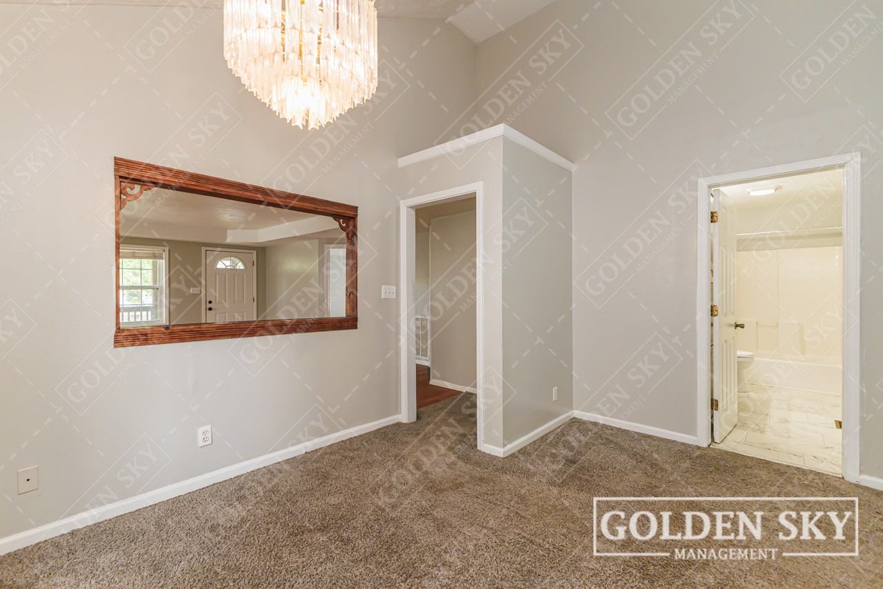 2708 S Mulberry St #1 - Photo 3 of 10