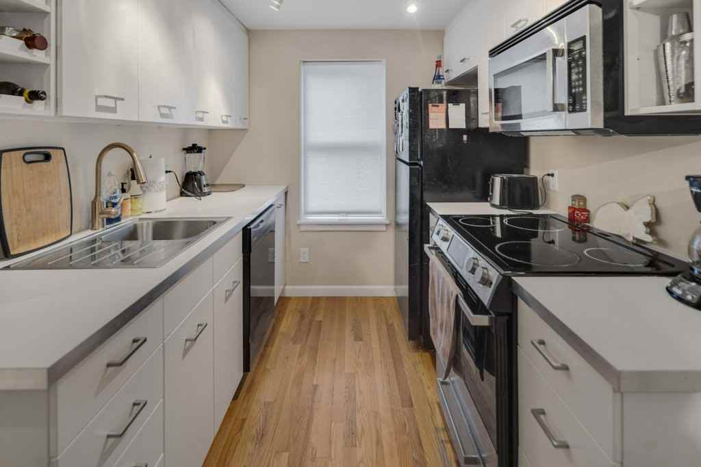 233 Forest Home Dr - Photo 4 of 12