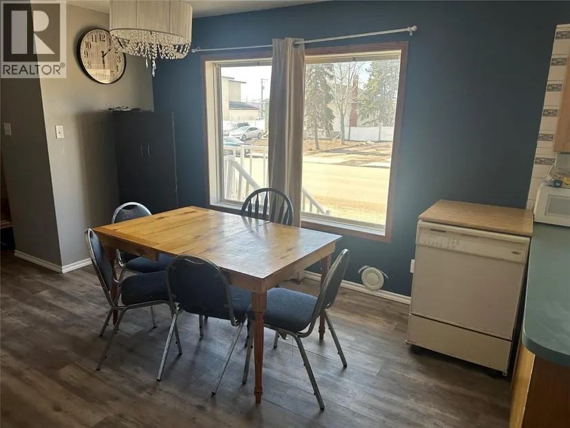1232 105 Ave #1 - Photo 4 of 12