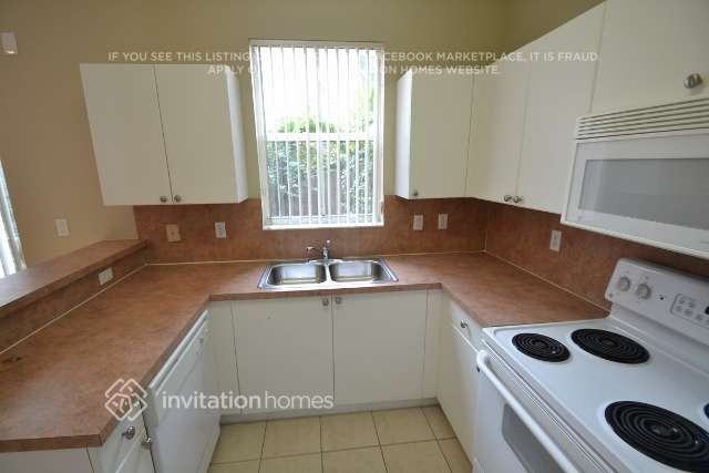 12545 Sw 125th Ter - Photo 4 of 11
