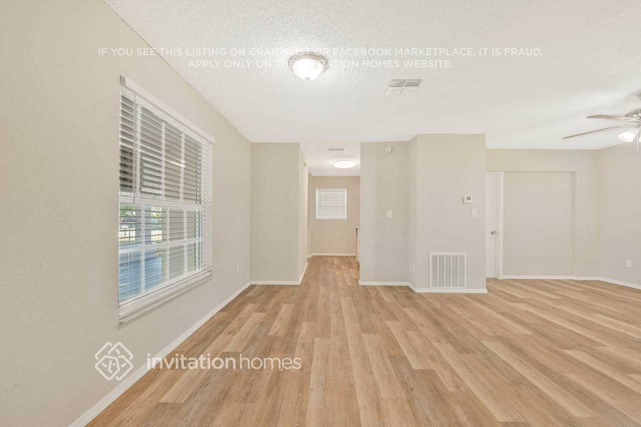 4541 Weldon Pl - Photo 5 of 23