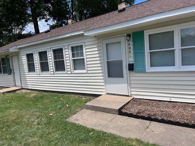1306 E Michigan Ave #1-2 - Photo 2 of 18