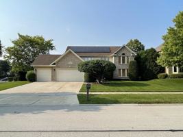 featured image of 450 Foxford Dr #1