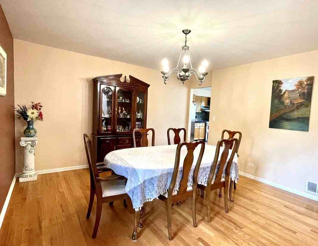 450 Foxford Dr #1 - Photo 5 of 50
