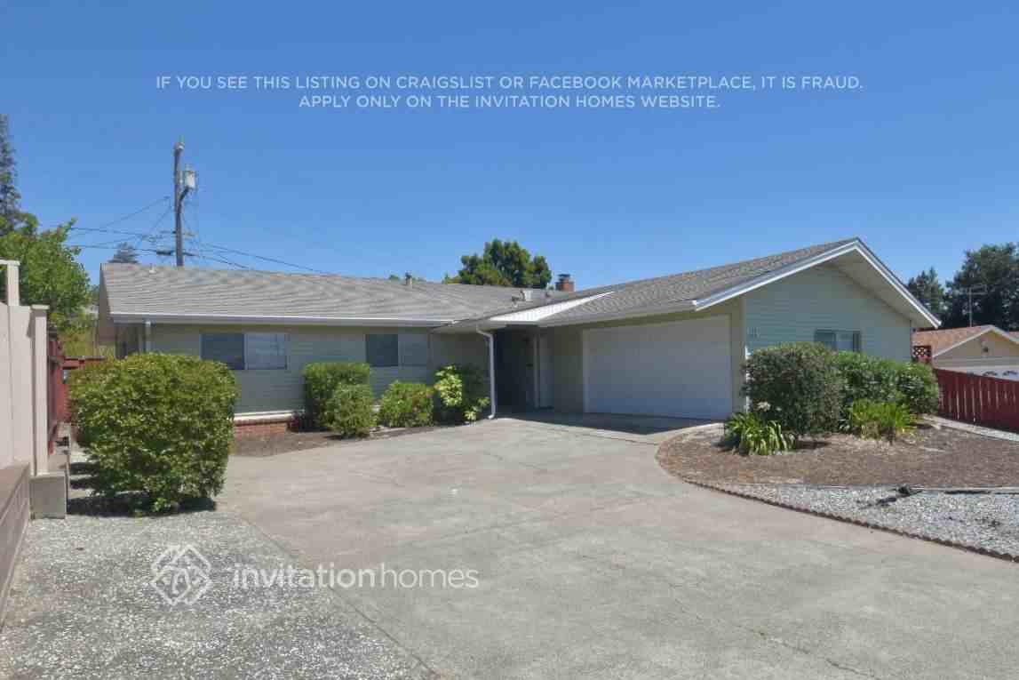 132 Winchell Ct - Photo 2 of 8
